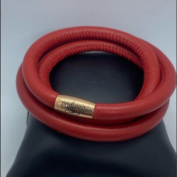 Endless Red Leather Bracelets 18K RoseGold Magnetic Clasp - Picture 1 of 4